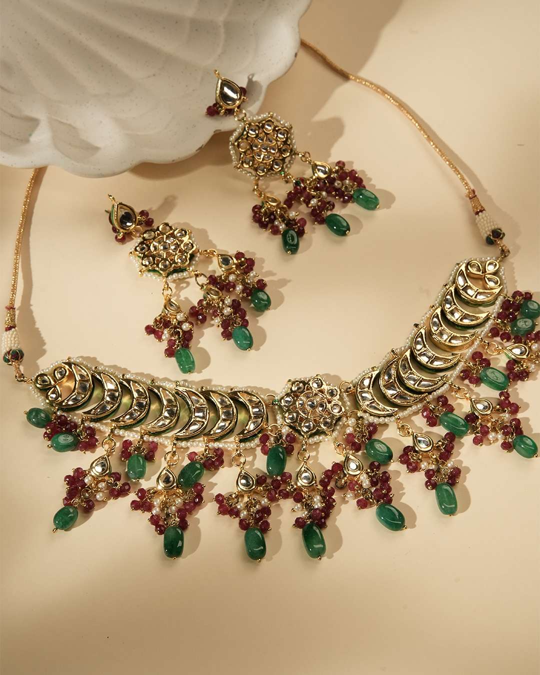 Sunehri Choker v