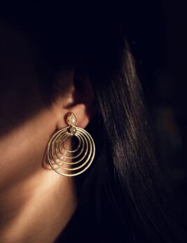 Raina earrings (white)